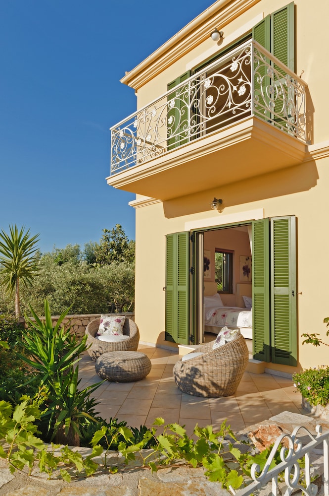 Art Blue Villas
