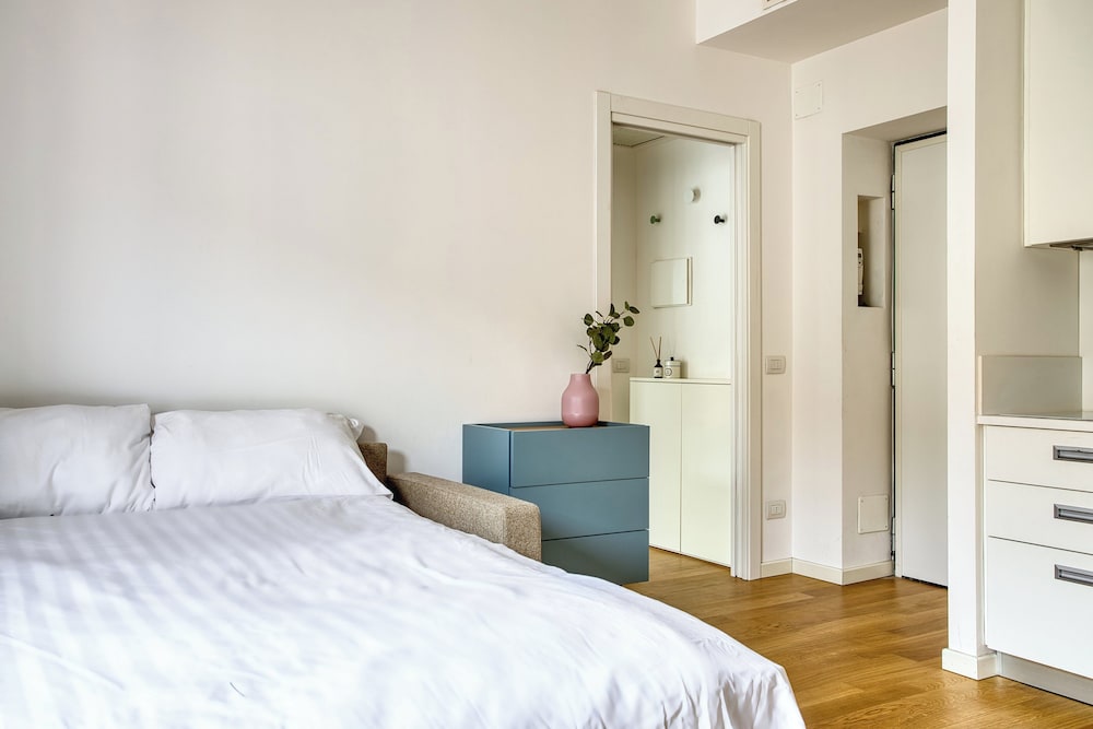 Modern Flat Near Historic Castle