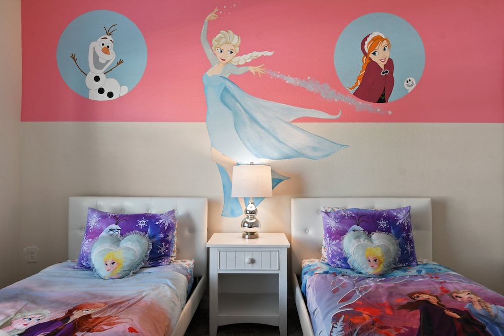 Cozy Disney Retreat With Private Pool & Water Park
