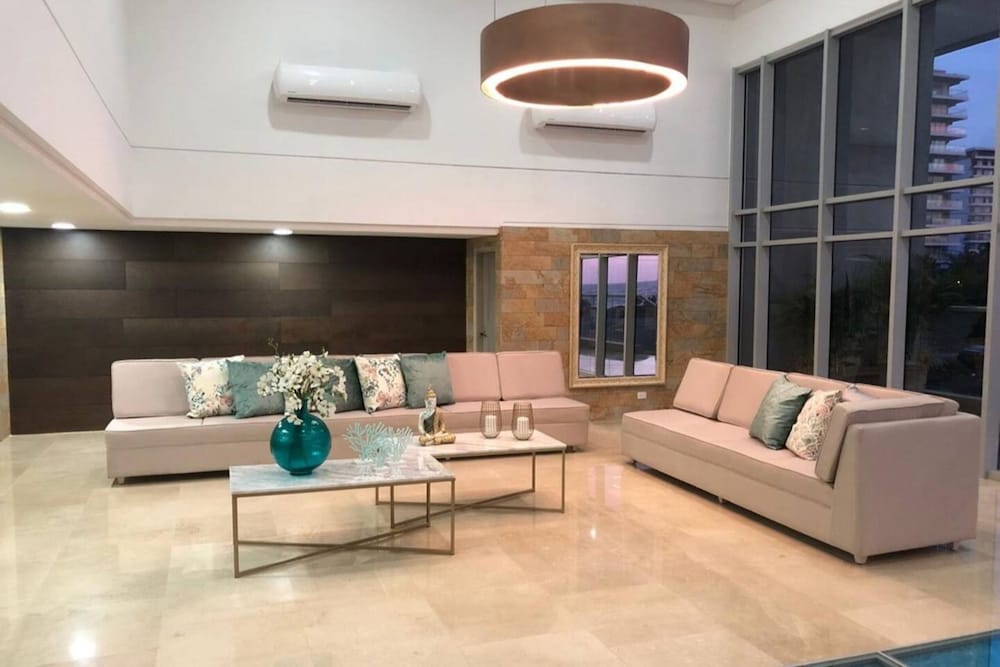 New Apartment Ocean Drive Beach House photo 4