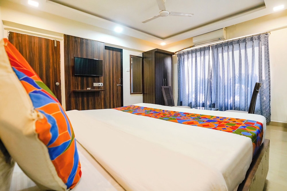 Fabhotel Arsh Executive Inn