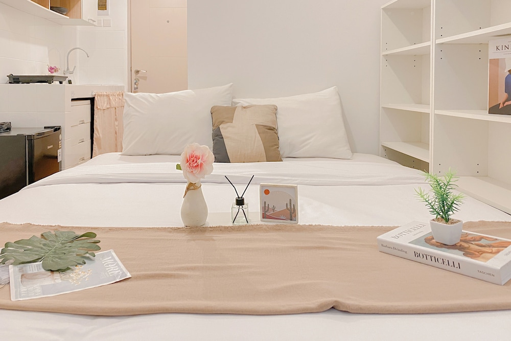 Nice Comfort Studio At Tokyo Riverside Pik 2 Apartment