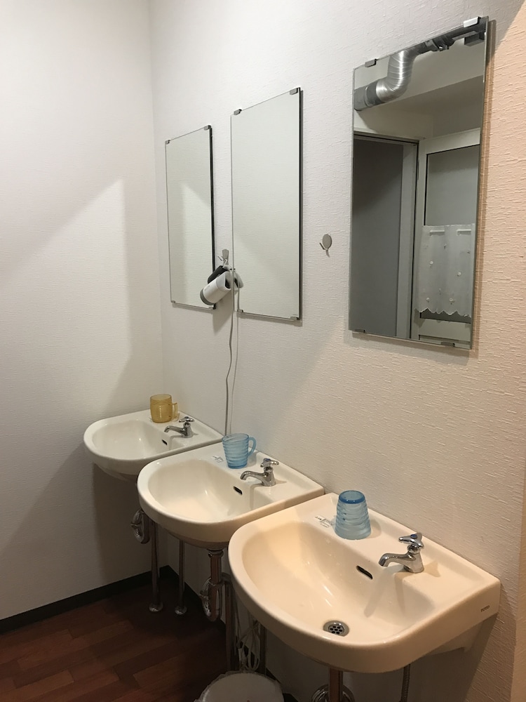 Guesthouse Hakodate Bay - Hostel