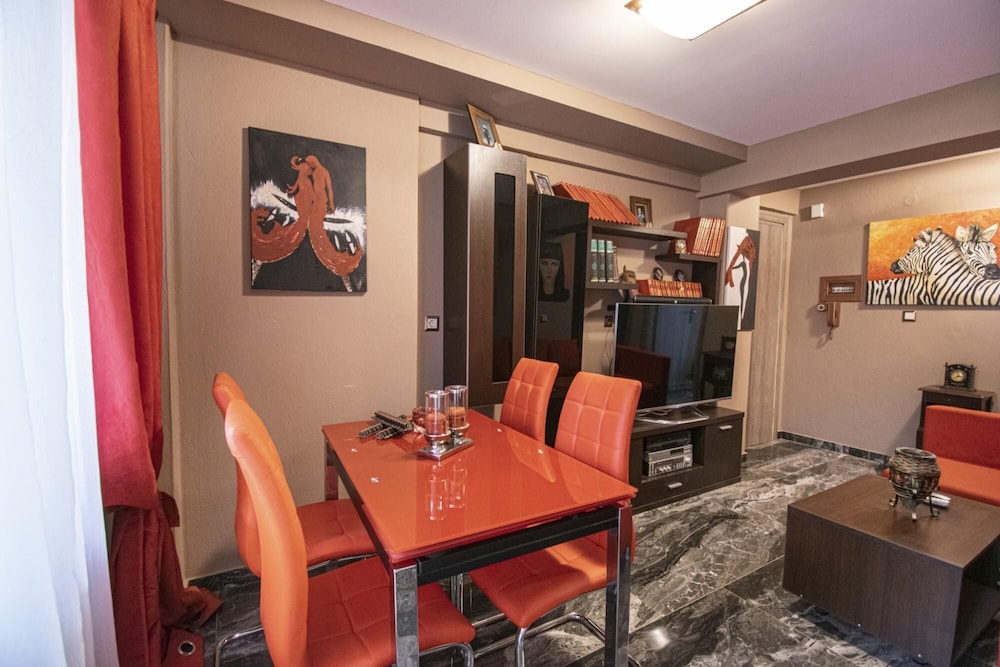 Villa Suzi No2 by Travel Pro Services view 4