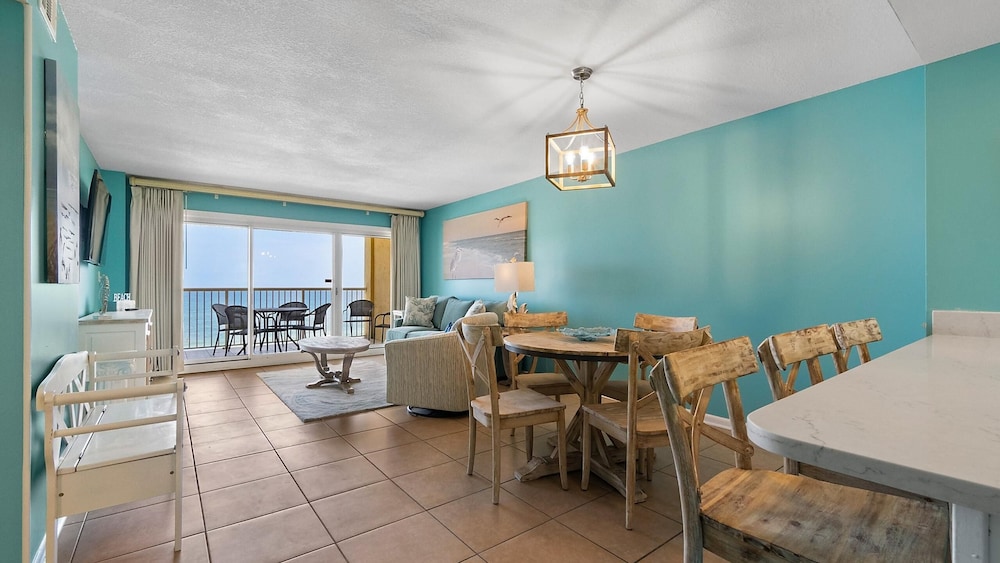 Driftwood Towers #4E by Southern Vacation Rentals