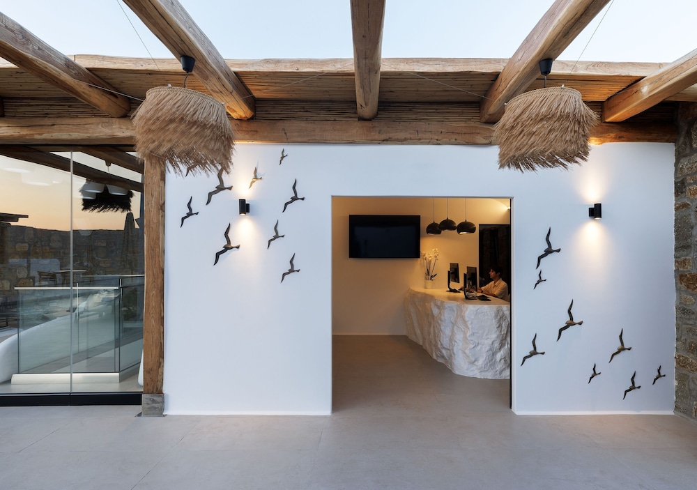 WhiteArt Suites photo 2