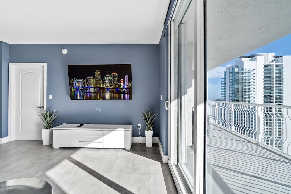 43rd Floor Penthouse in Brickell