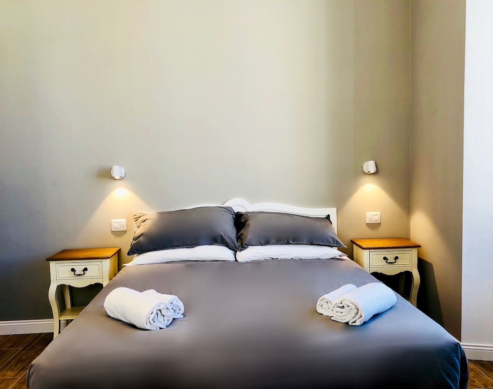 Audrey's Roman Holidays Suites&Rooms