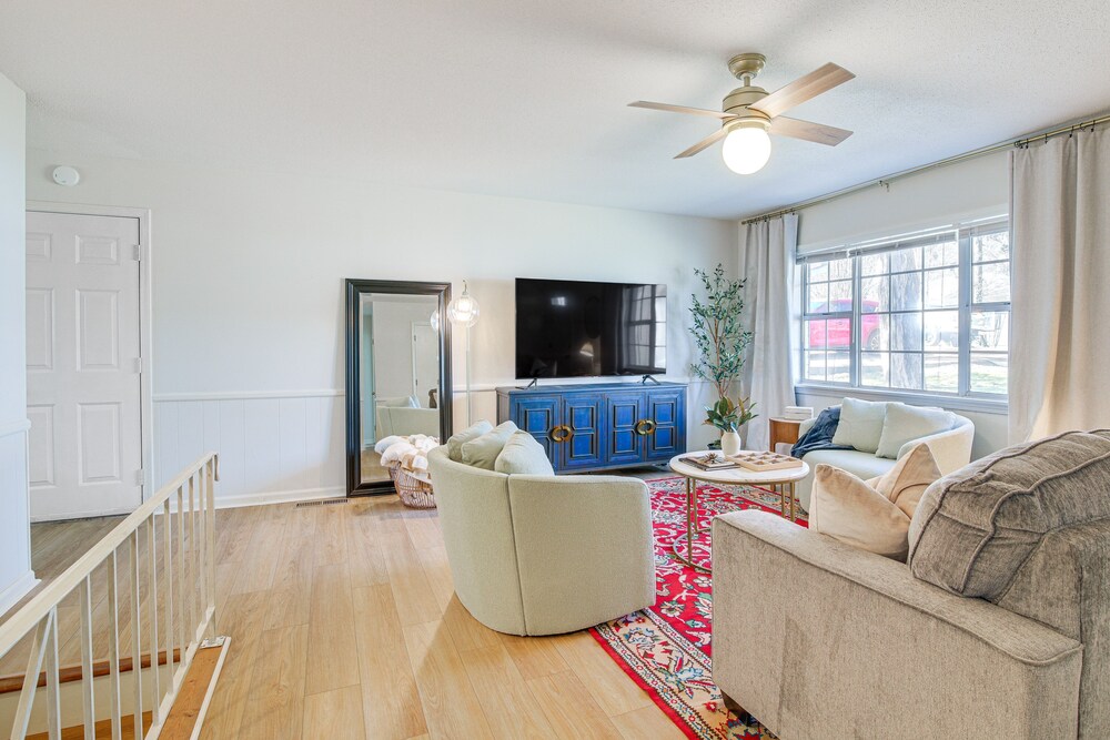 Oxford Getaway: Walk to Oxford Square! - Property Image 9