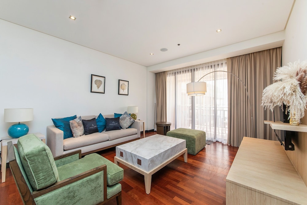 Exotic Apartments at Royal Amwaj