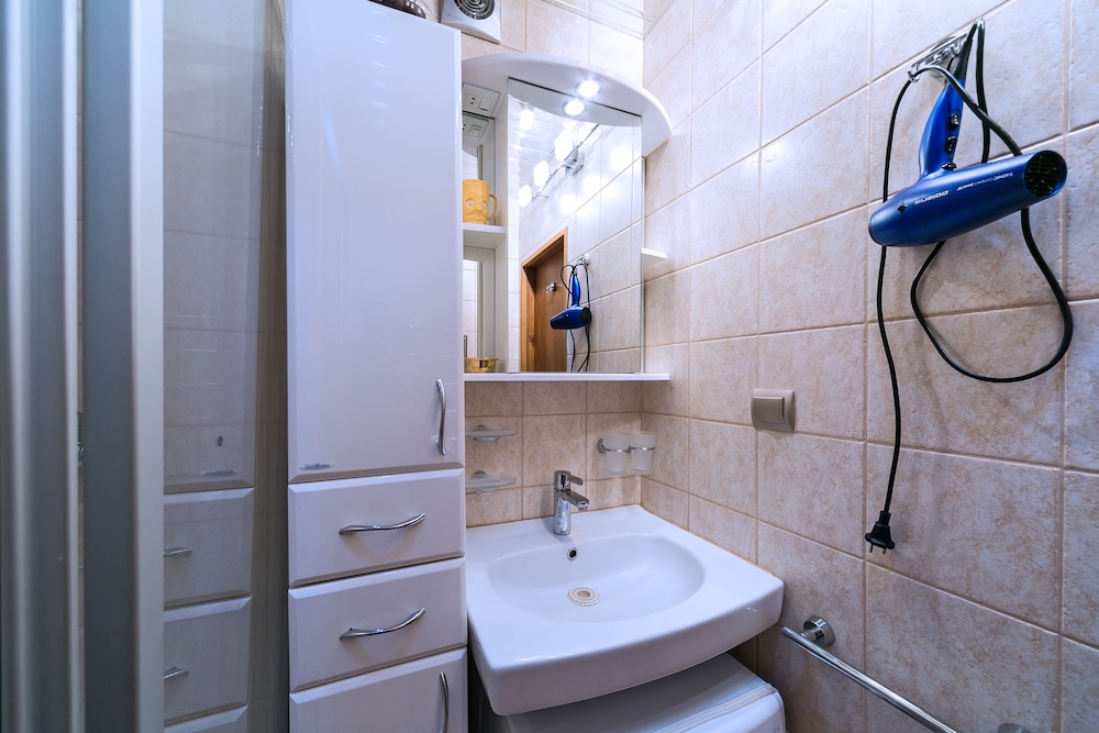 MaxRealty24 Marii Ulianovoy 12