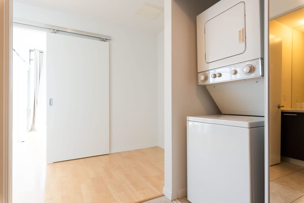 elegant condo with panoramic views photo 3