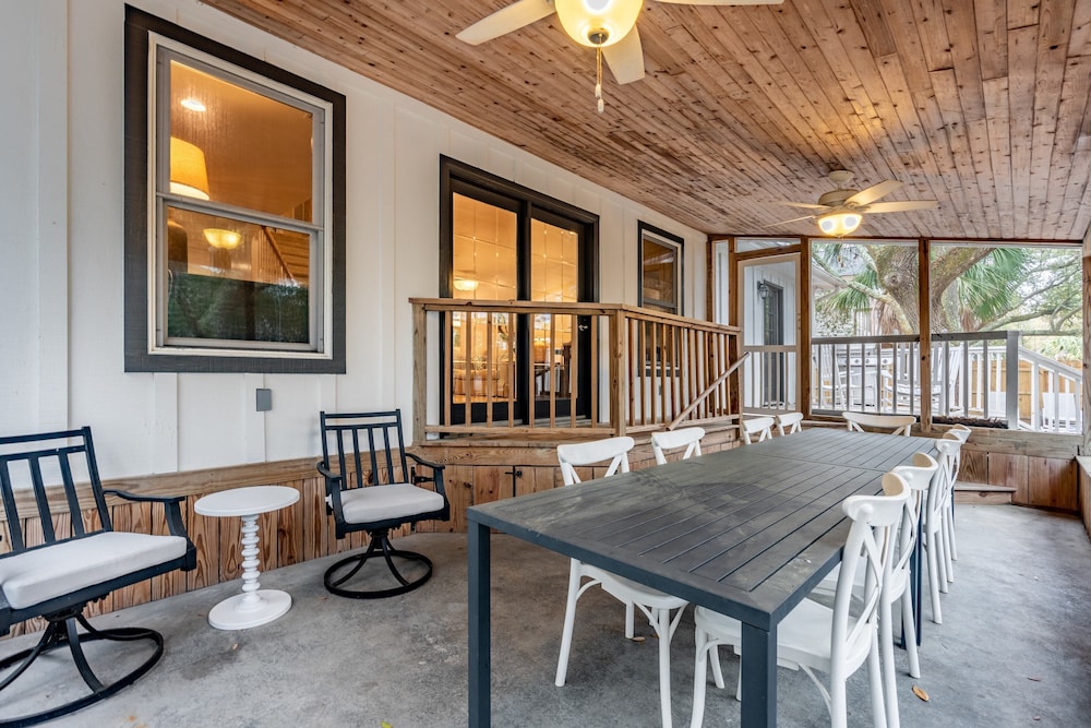 Orchard by Avantstay Whimsical Home w/ Lush Backyard view 2