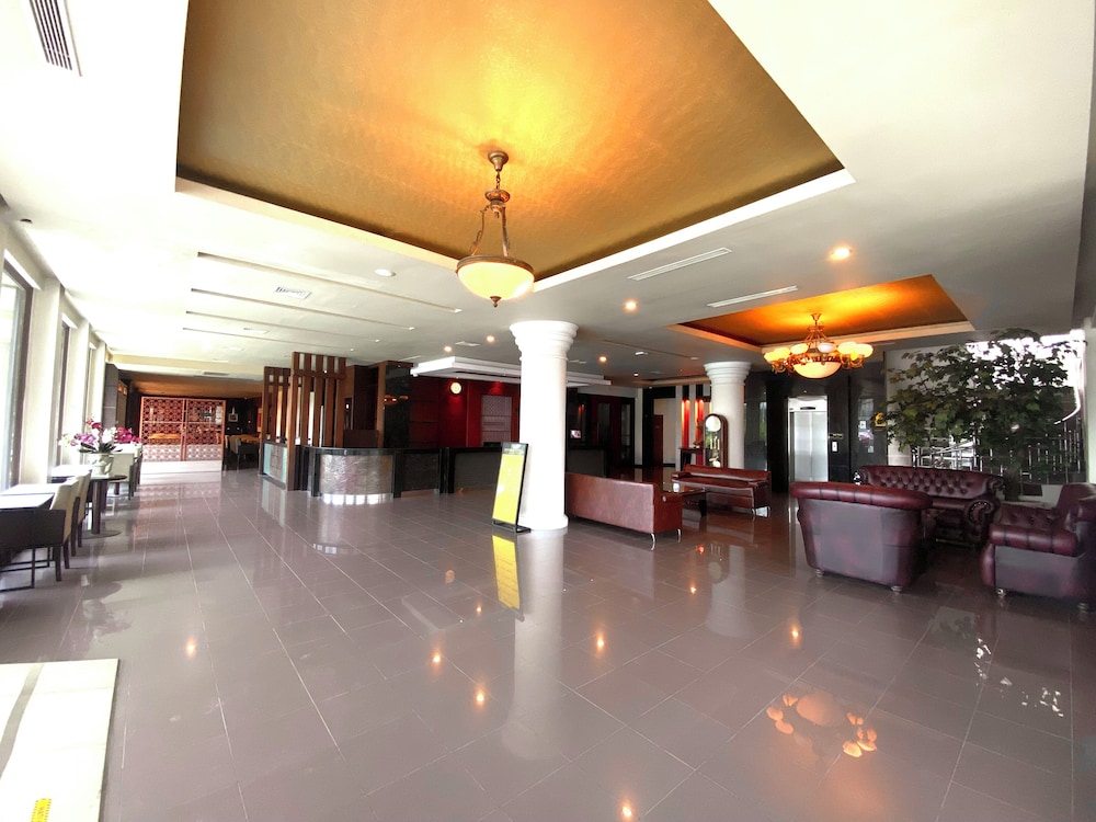 HOTEL GOLDEN SEASON