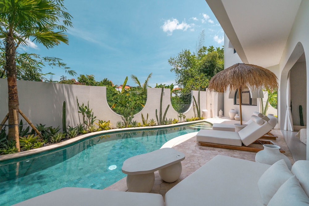 Villa Hawk