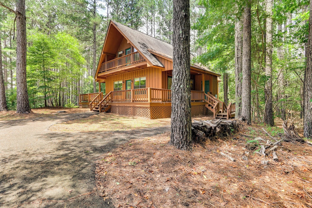 Pickwick Lake Cabin w/ Private Marina Access