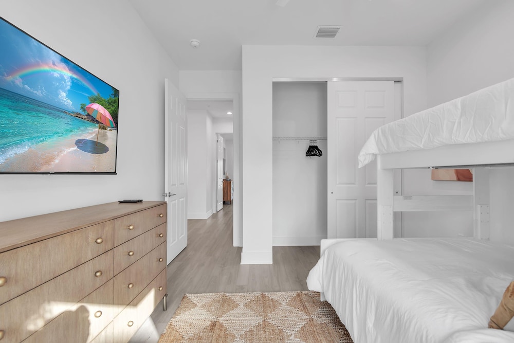 Azul Townhomes A4 - Sunset