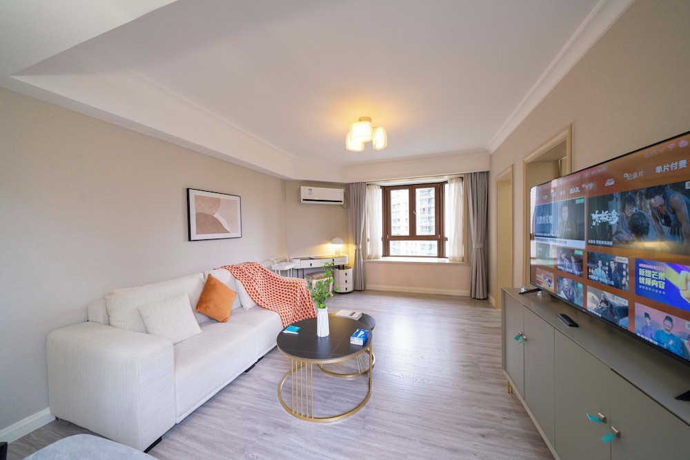 Tyms Modern 1BR APT Garden