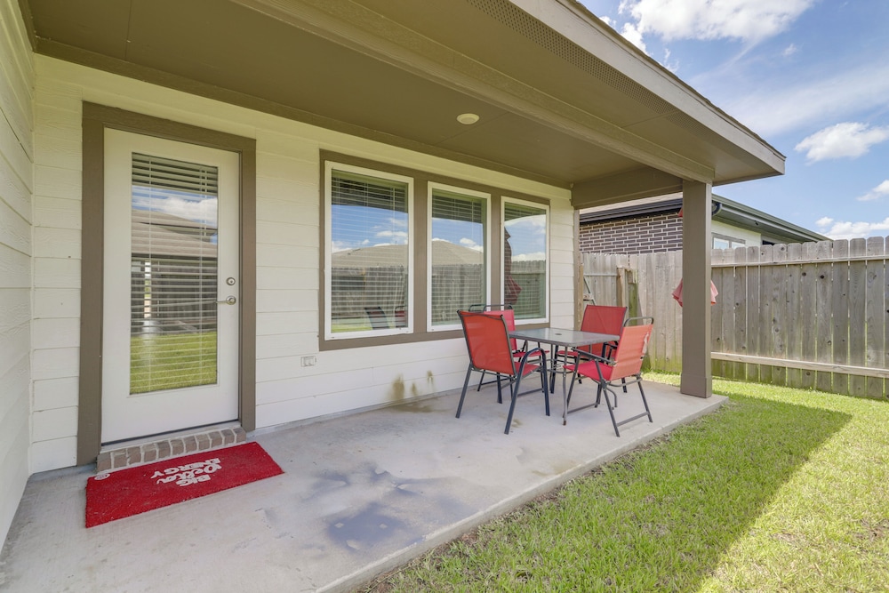 Fenced Yard: Quiet Family Home in Richmond