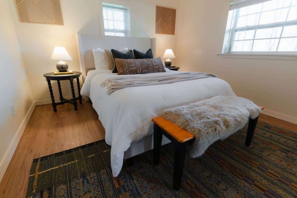 Cozy Cabin With Hot Tub - Near all in Hocking Hills