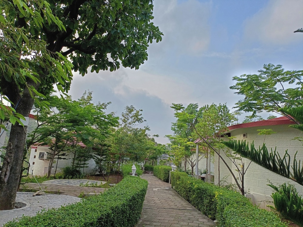 The High Garden Resort
