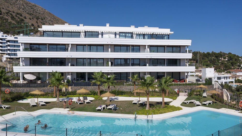 Exclusive 3-bedroom Apartment in Higueron