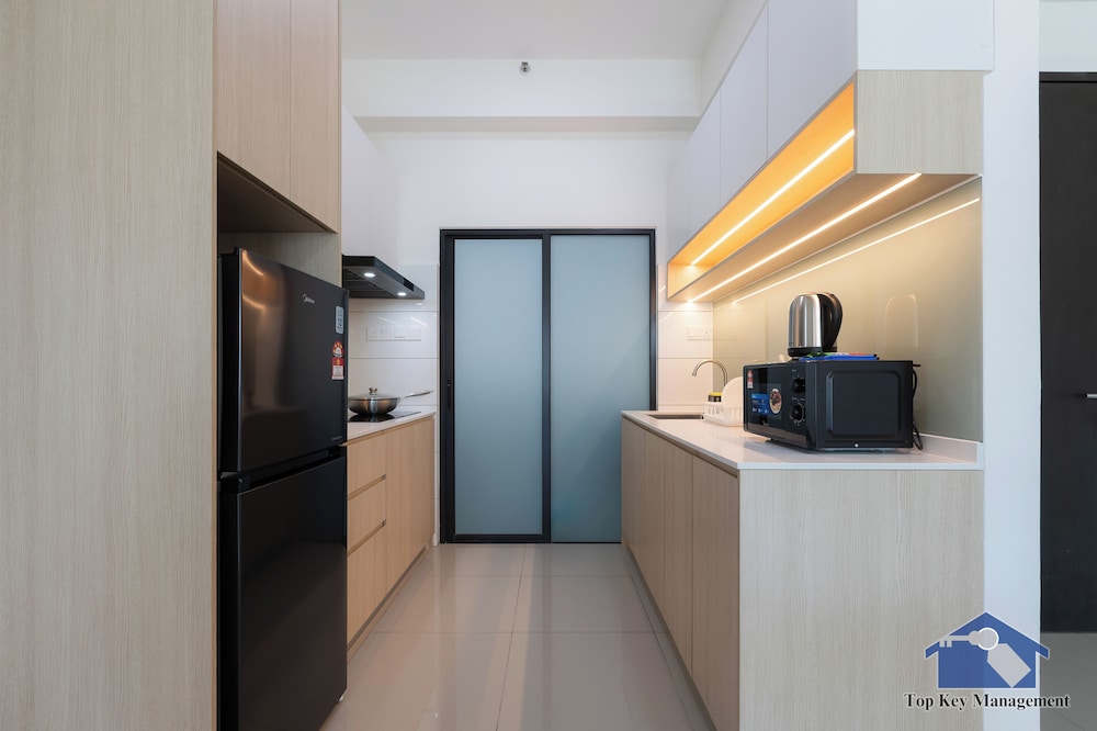 Sunshine Residence Suites