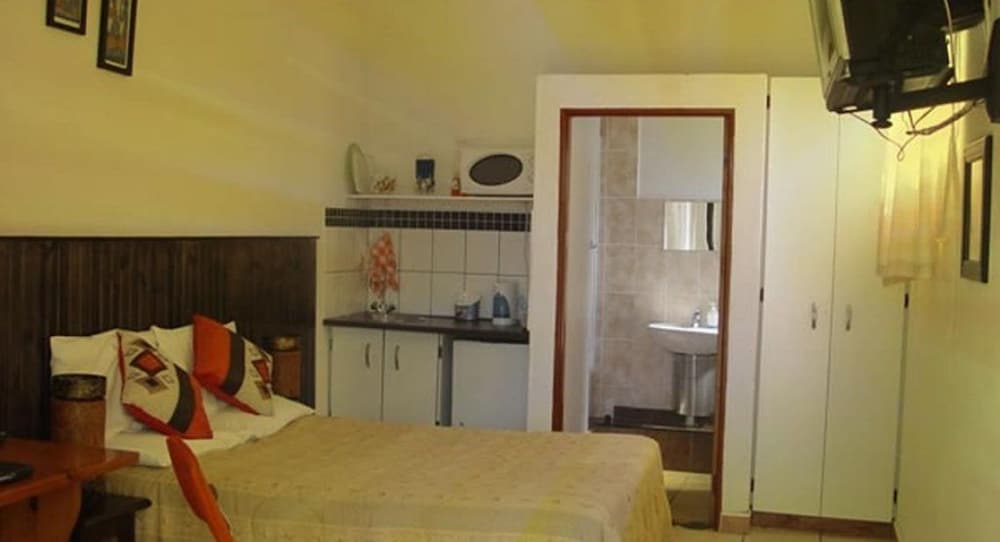Esther's Lodge
