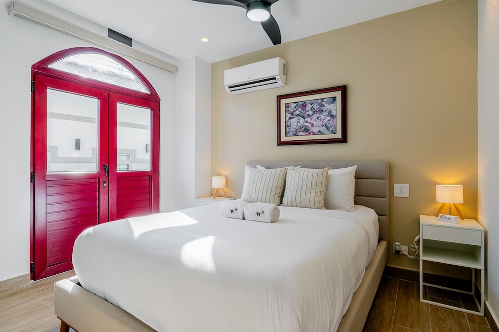 w Beautiful 2BR w Balcony in Casco Viejo