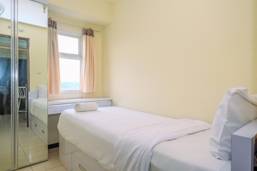 Cozy And Homey 3Br At Bogor Valley Apartment