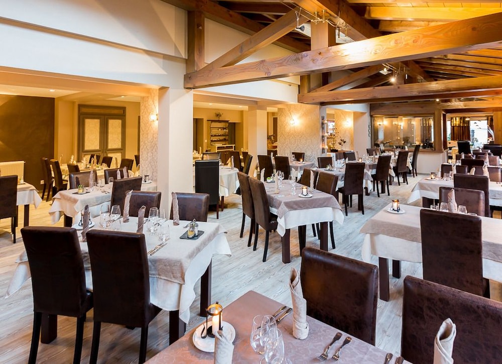 Brides-les-Bains Vacations - Hotel Altis Val Vert - Property Image 1