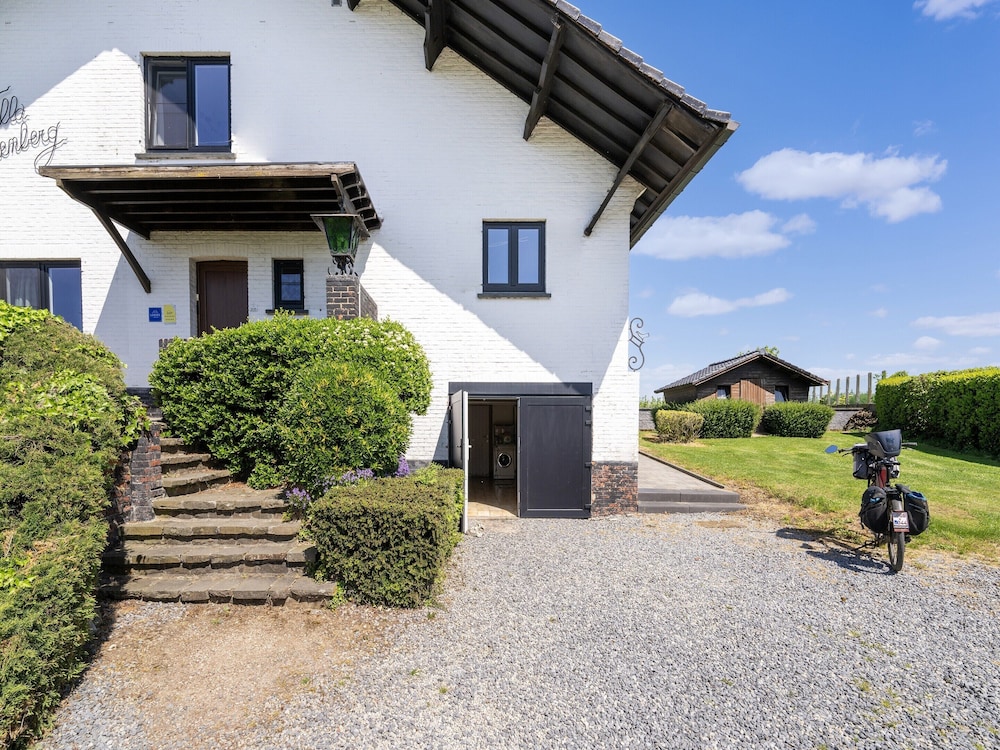 Villa Borgloon With Blossom Views and Jacuzzi