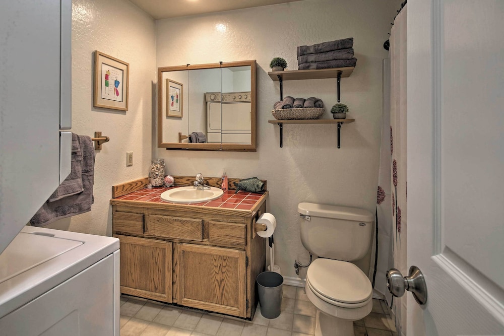 Juneau Vacations - Cozy Retreat w/ Fire Pit - Near Mendenhall Glacier - Property Image 7