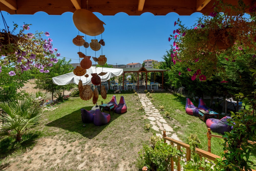 Le Mansion Otel - Image 11