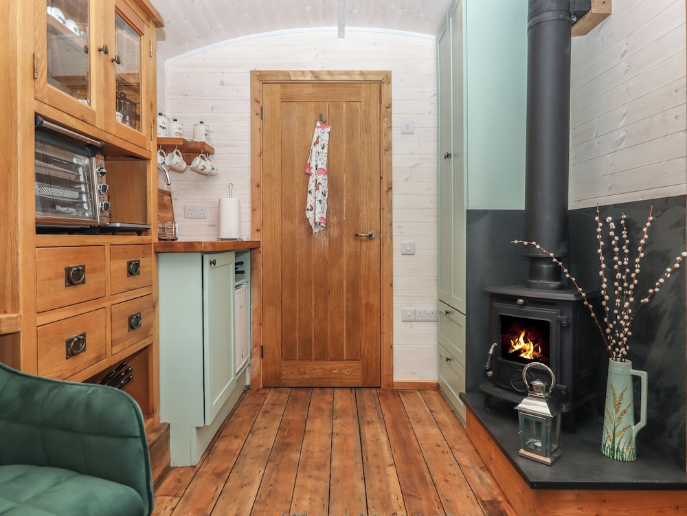 Lottie's Hut