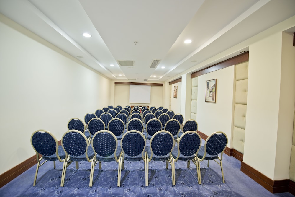 meeting & event spaces