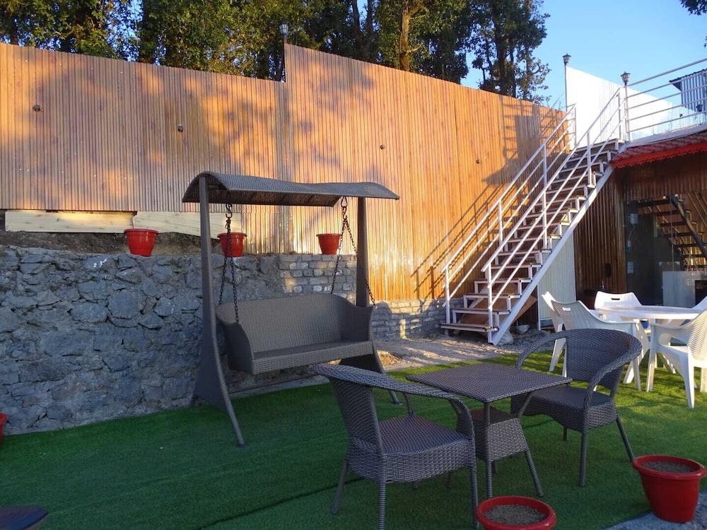 Shiku Glamping Stays