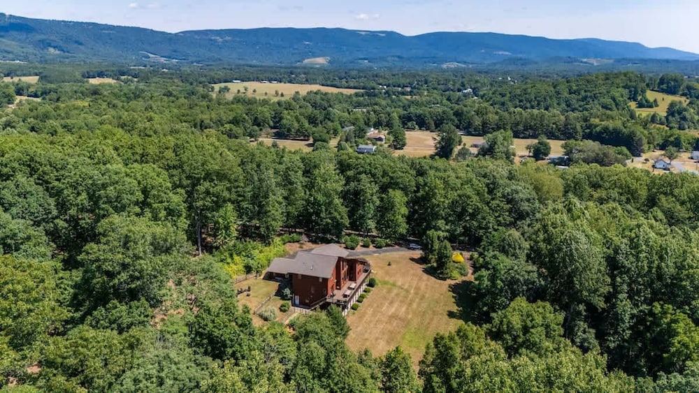 Love Afton Cabin - Family Home