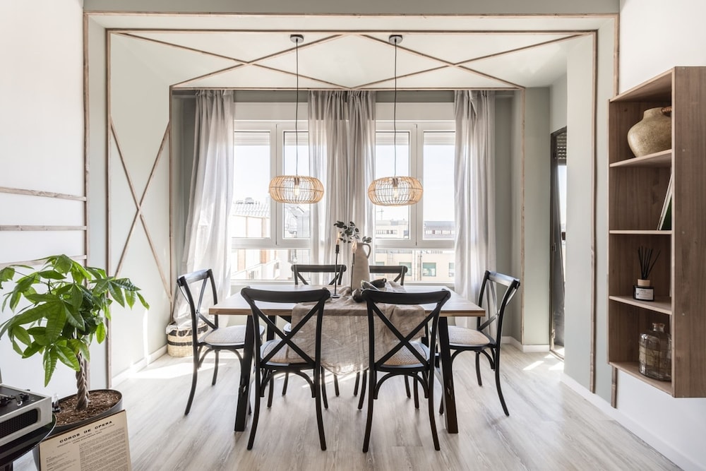 Ariege - 3 Bedrooms and Office in Trafalgar