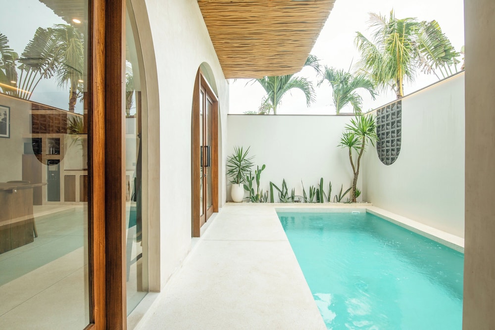 Sleek 2BR Villa, 5 Minutes to Bingin Beach