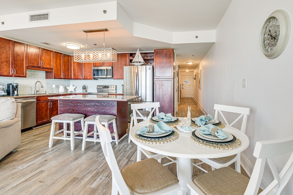 'ocean Oasis': PCB Condo w/ Balcony & Beach Views!