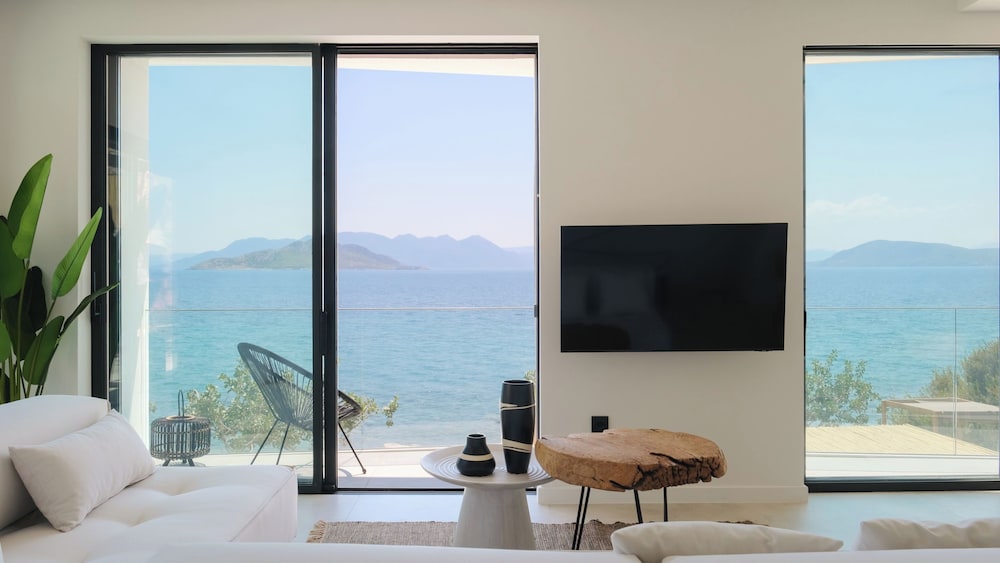 Floating Cubes Villas Aegina view 5
