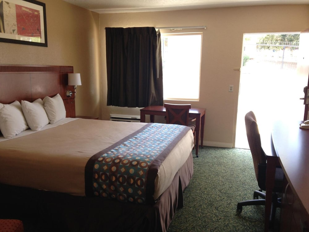Escondido Lodge - Property Image 40