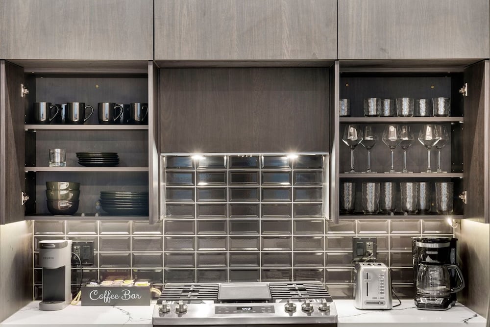 Chic 2BR 2BA Condo w Balcony - River North Chicago