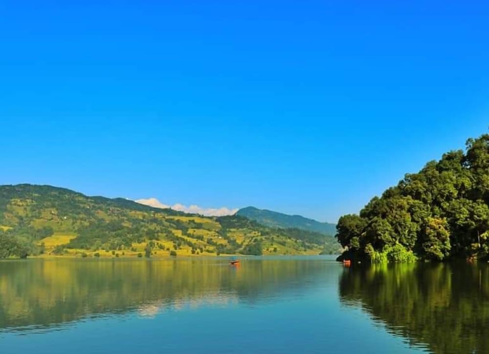 Begnas Lake front guest house