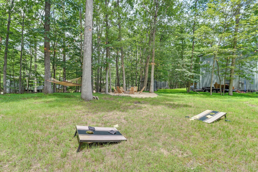 Pool + Lake Access, Yard: Poconos Family Getaway