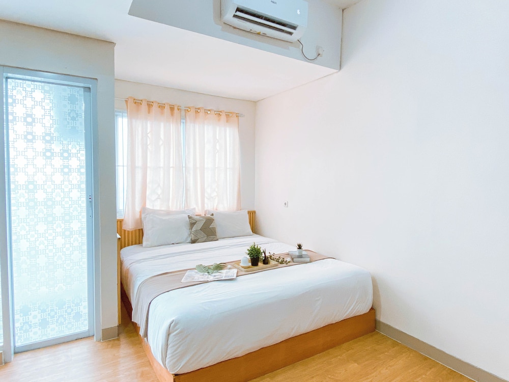 Studio Near Sicc At Royal Sentul Park Apartment