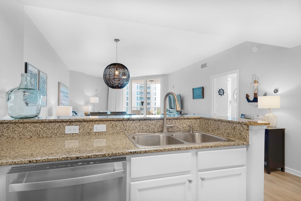 Palms Resort #2711 Jr. 2BR