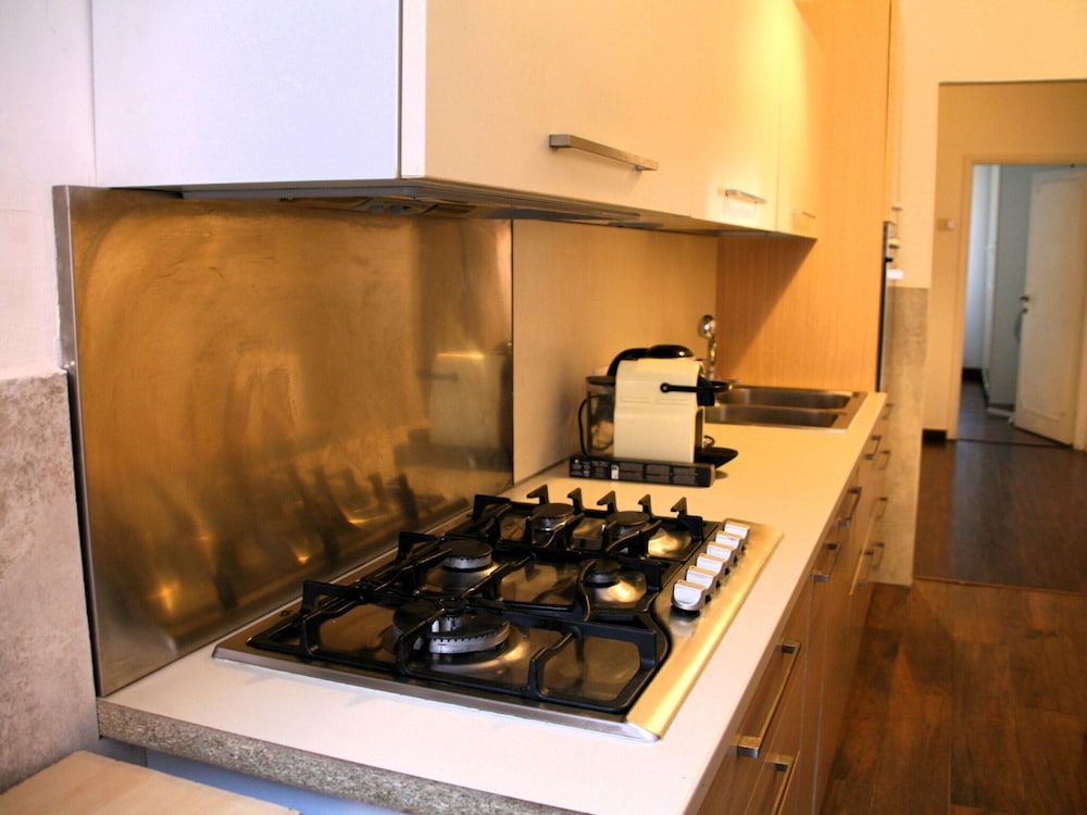 Spacious Apartment in Rome near Sea