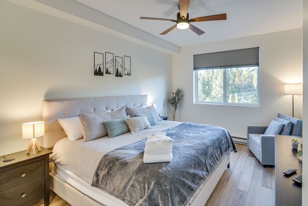 Mountain Retreat in Fraser w/ Garage & Deck!